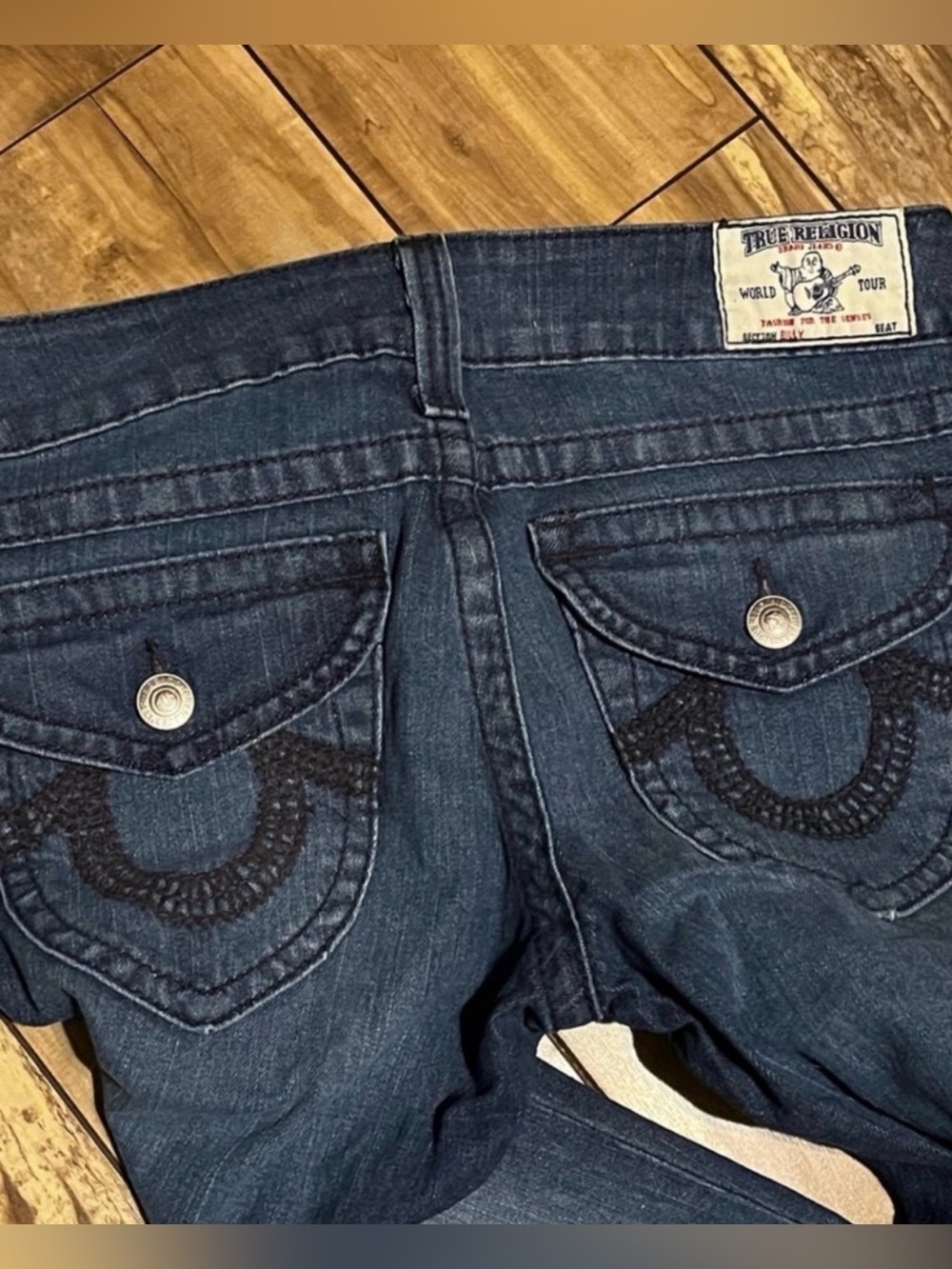 True Religion Vintage Women’s “Billy” Straight Leg Jeans in Size 29 - Picture 2 of 3
